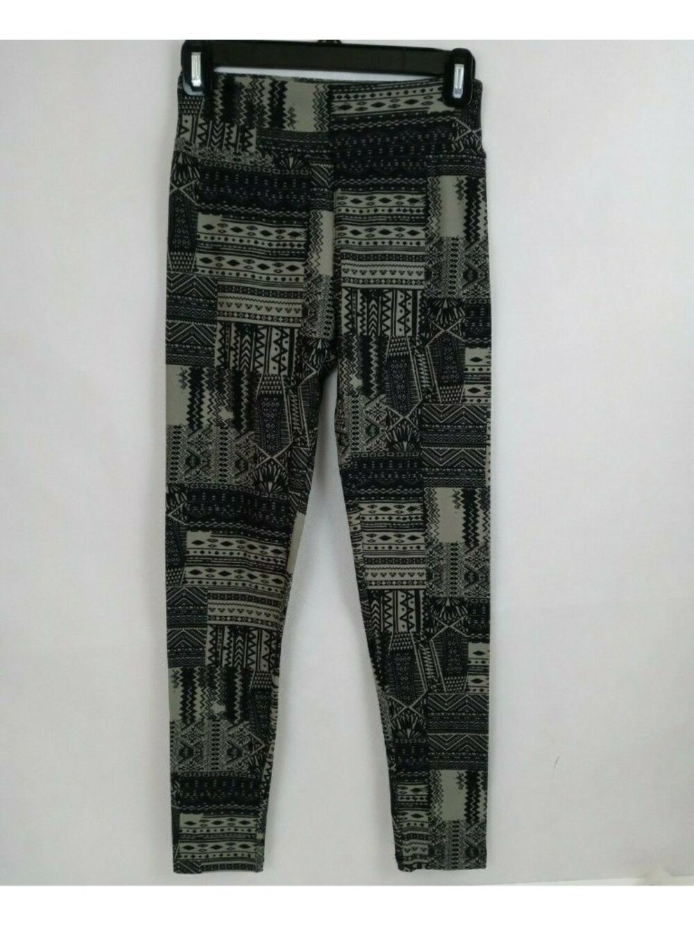 New LuLaRoe One Size Leggings Black With Tan Geometric Designs